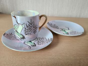 Tasse et 2 soucoupes porcelaine fine Japon