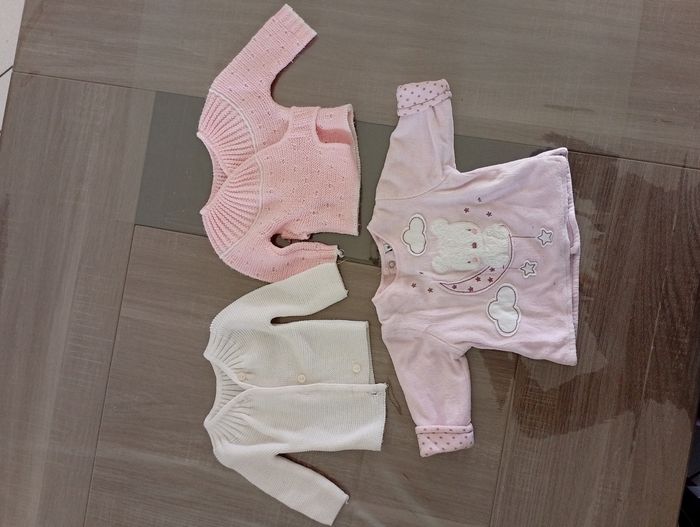 Lot de vêtements 1 mois fille - photo numéro 3