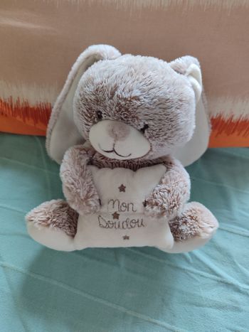 Doudou lapin musical tex