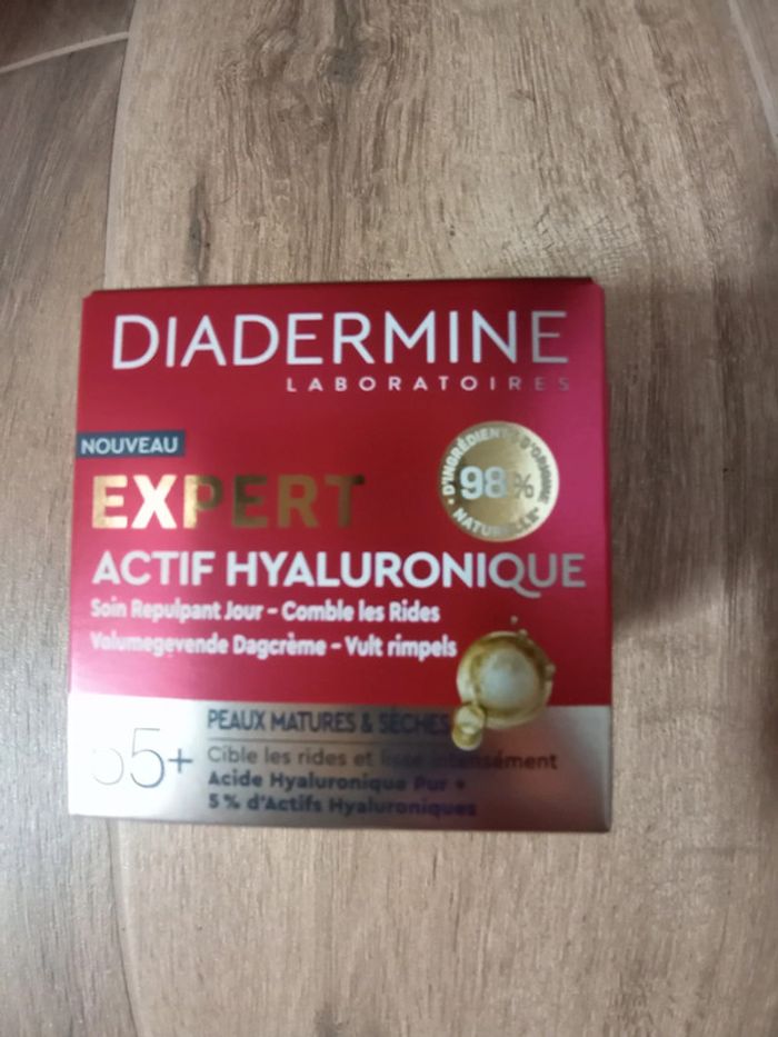 Crème diadermine expert hyaluronique neuf