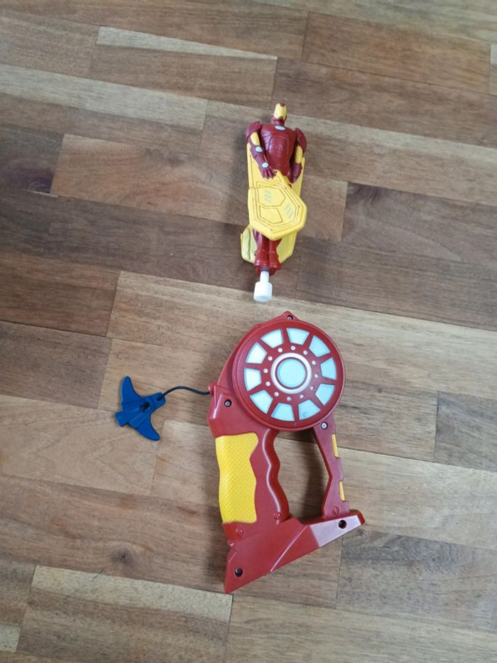 Figurine Flying Heroes Avengers Iron Man Bandaï