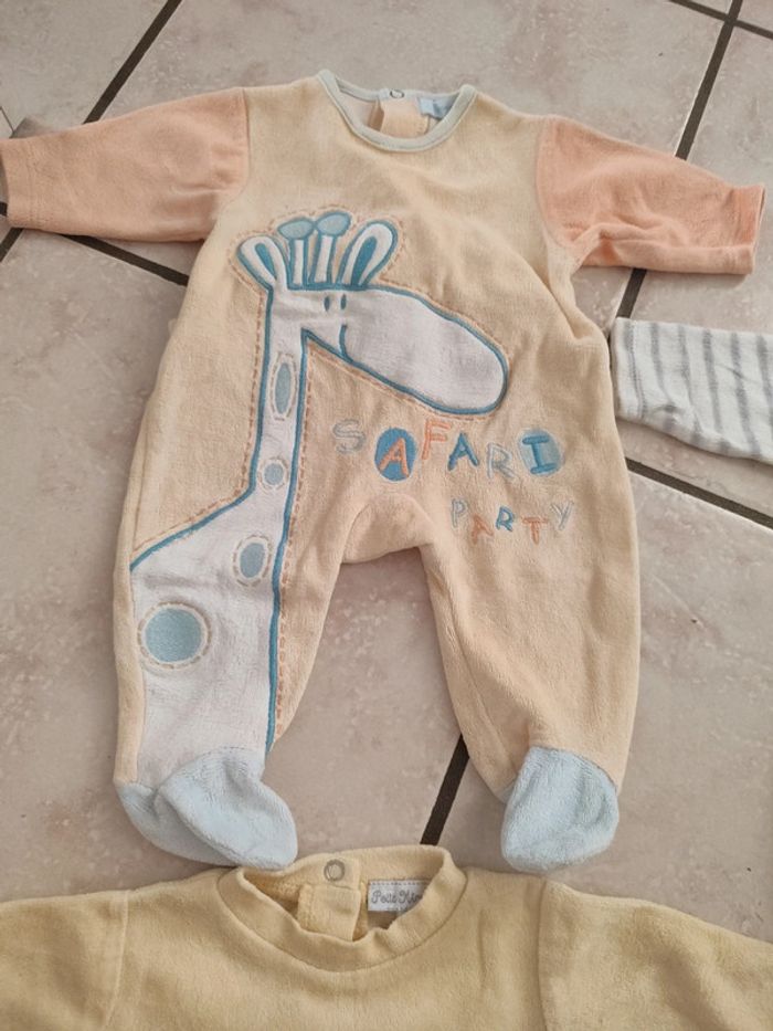 Lot pyjamas garçon 1 mois - photo numéro 3