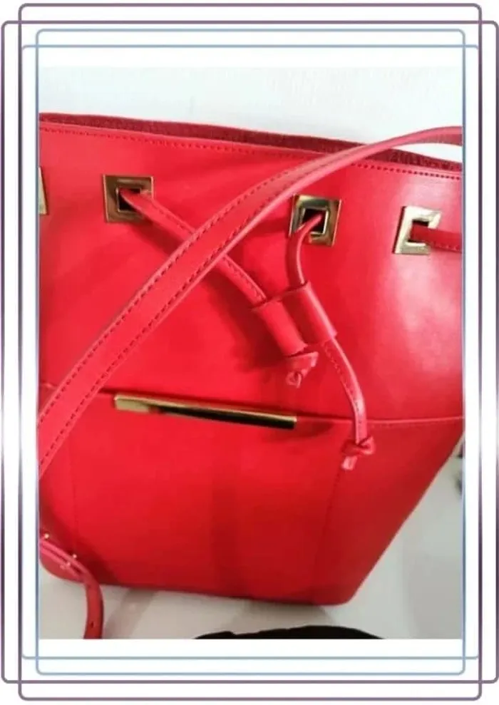 Sac fourre tout à bandoulière rouge, bon état, 25x30cm - photo numéro 3