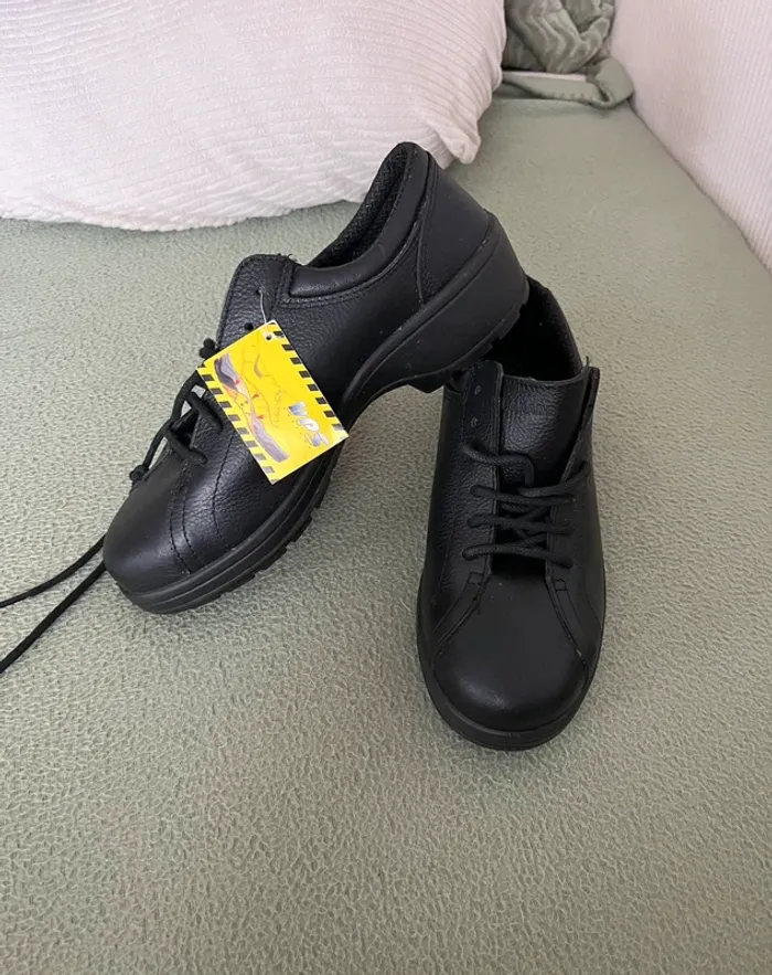 Chaussure de sécurité taille 38 neuve