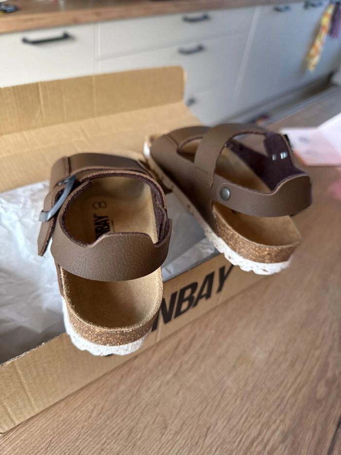 Superbes sandales Sunbay en cuir neuves avec étiquette pointure 29 - photo numéro 5