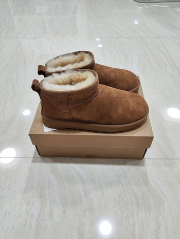 Bottes UGG Classic Ultra Mini couleur châtaigne 40