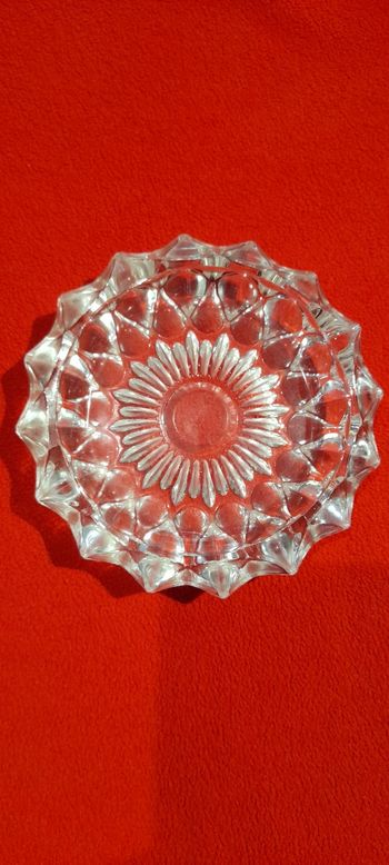 Cendrier vide-poche en verre .