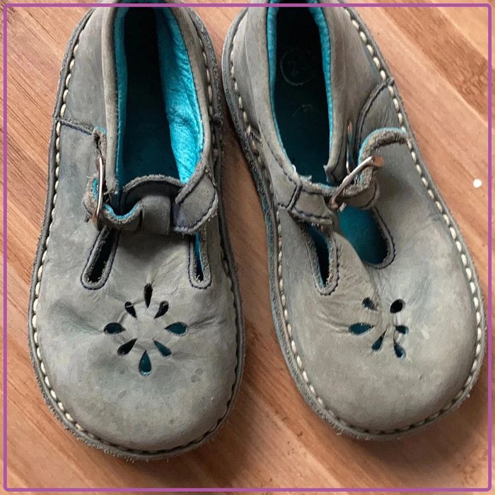 Chaussures taille 23 - photo numéro 3
