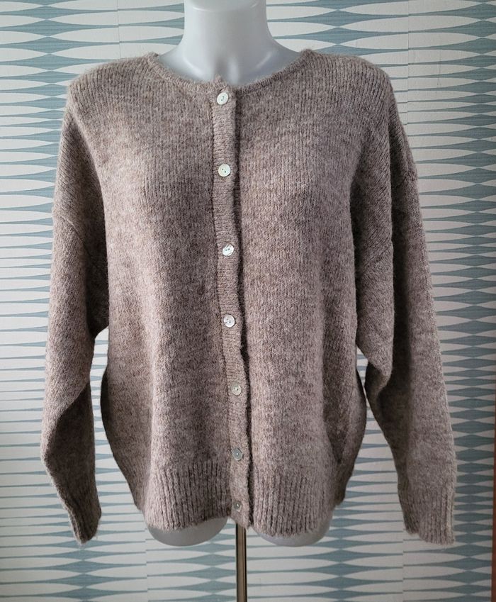 Gilet taupe curve Sandrine TU (du 44 au 48) modèle Maëlle by Loïcia neuf avec étiquette