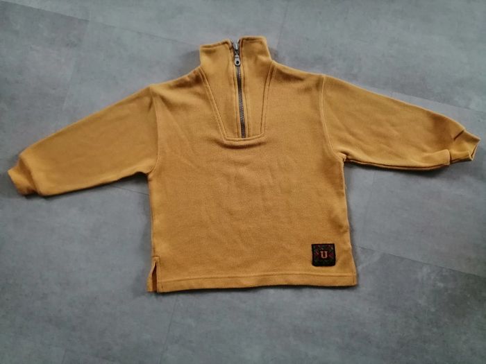 sweat jaune col zippé 4 ans Kiabi