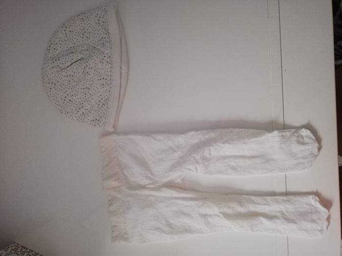 Bonnet bébé et collant