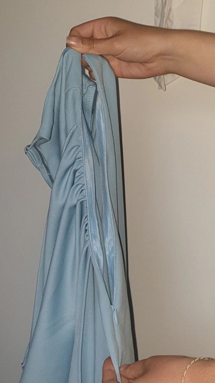 Robe. - photo numéro 4
