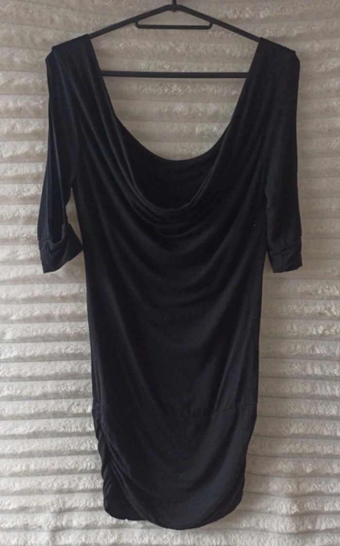 Robe moulante noir - photo numéro 2
