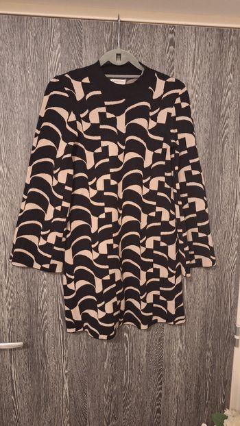 Robe pull évasée imprimé géométrique