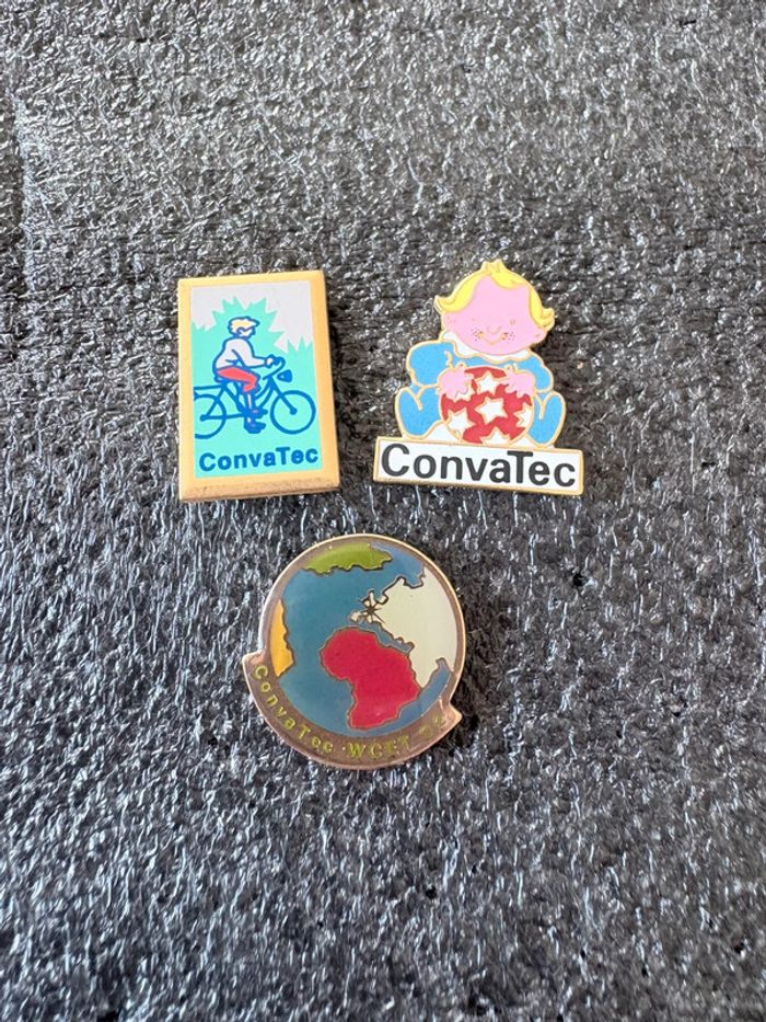 Lot 3 pin’s convatec
