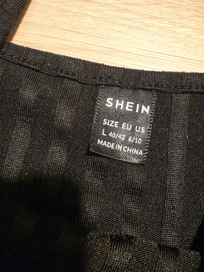 Top noir Shein - photo numéro 2