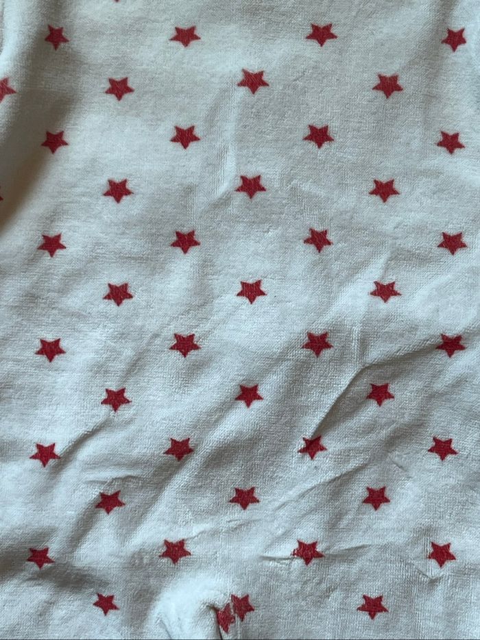 Pyjama Petit bateau 6 mois blanc étoiles rouges - photo numéro 2