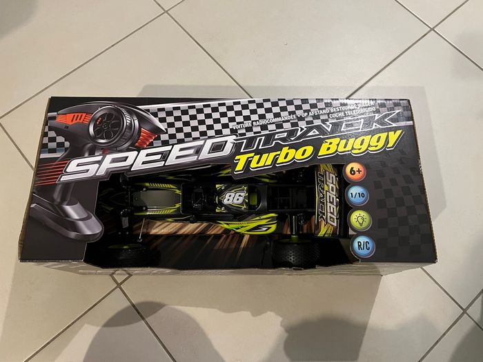 Voiture télécommandée - photo numéro 2