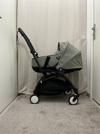 Poussette YOYO avec nacelle et pack 6+ gris