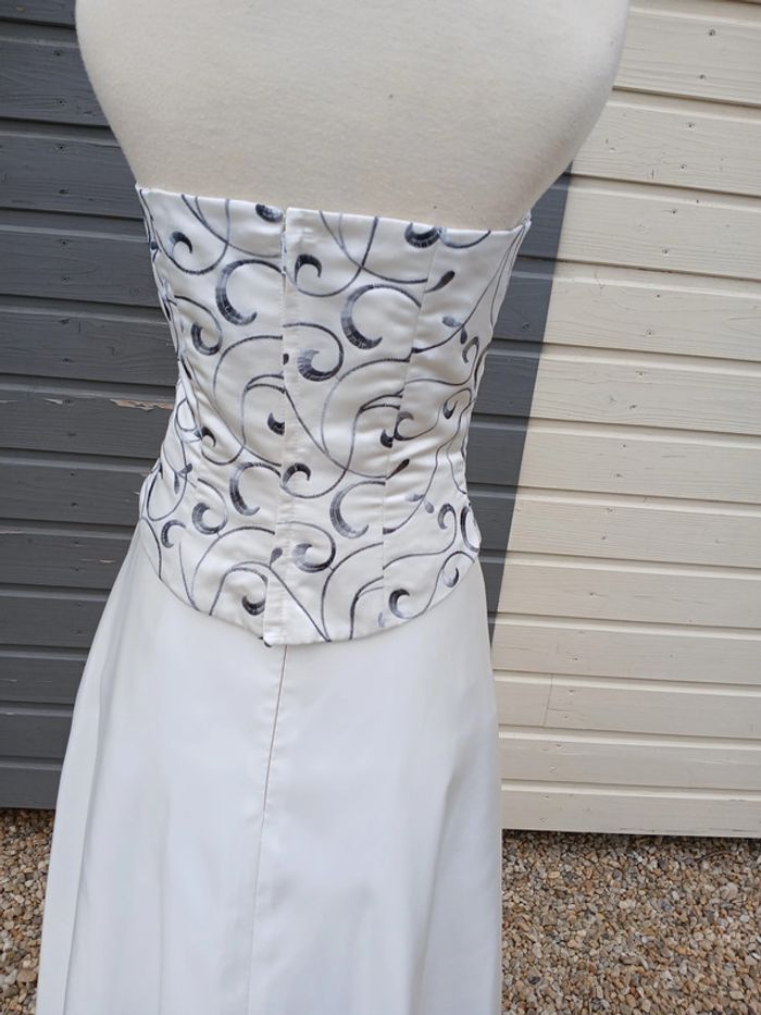 Robe de mariée originale Taille 34/36 - photo numéro 4