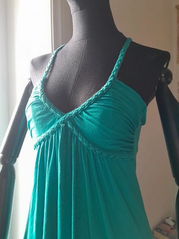 Robe mini  kiabi liseré tressé taille s dos nu