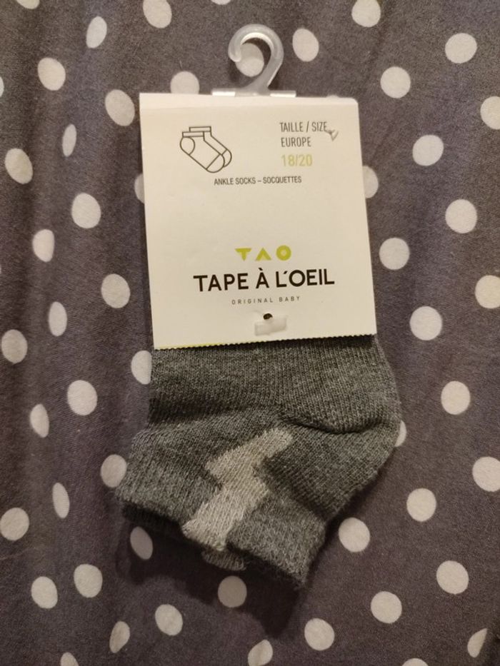 Chaussettes bébé 18/20 tape à l'oeil neuves - photo numéro 4