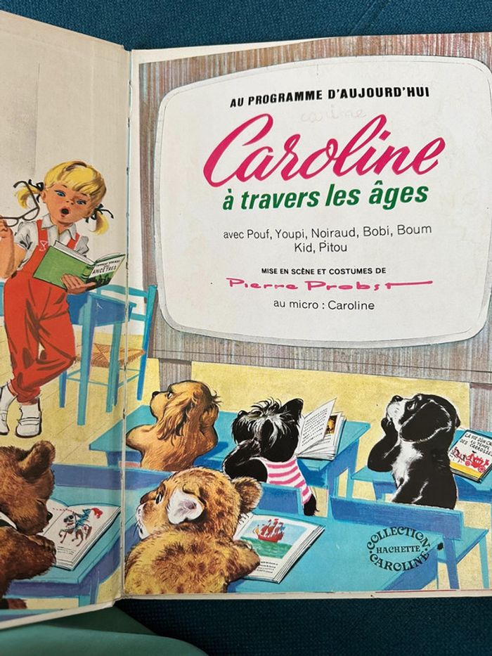 Livre Caroline à travers les âges Grands albums Hachette bd Pierre Probst - photo numéro 4