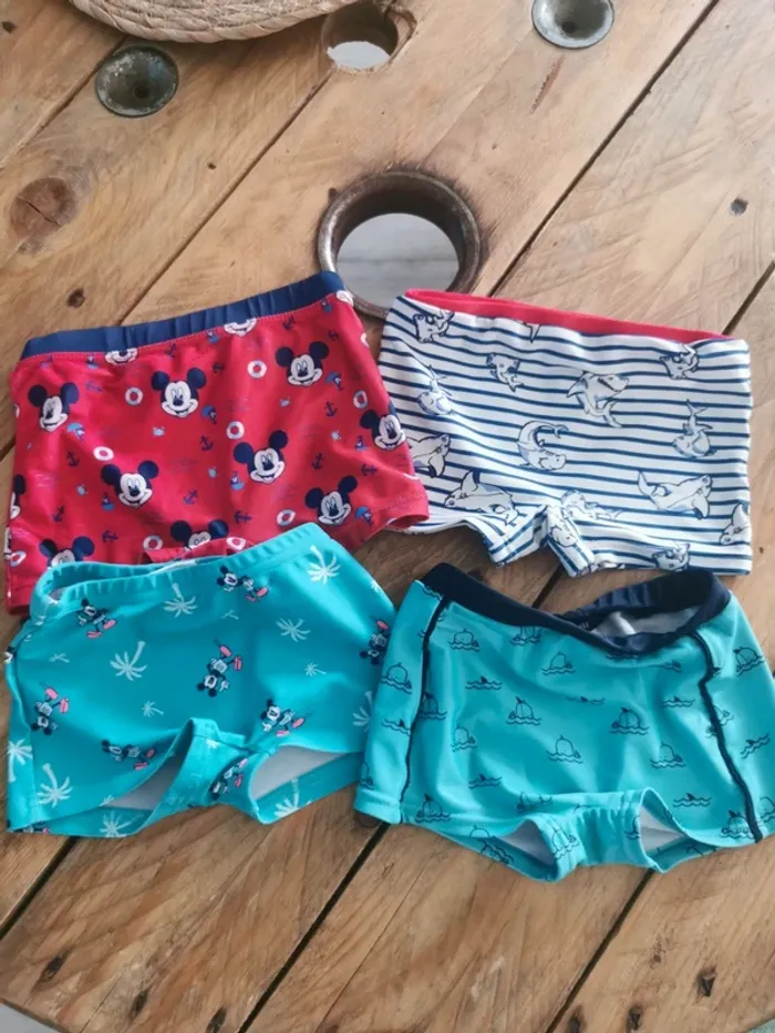 4 short de bain.