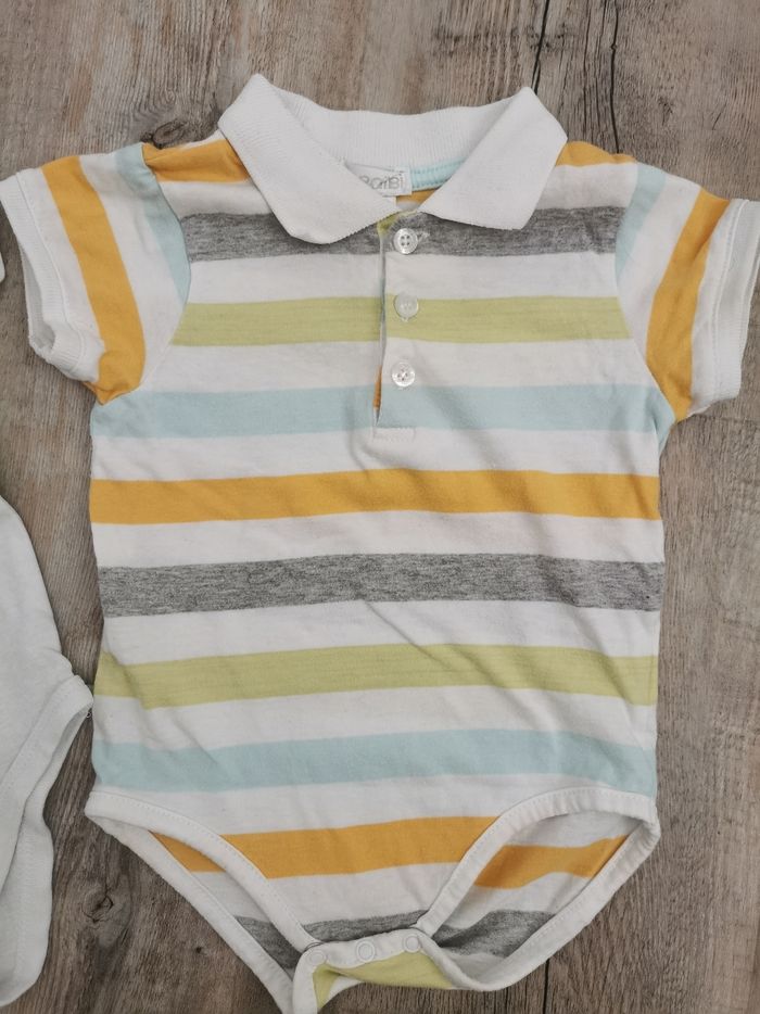 Lot de 2 bodies à MC 6 mois - photo numéro 3