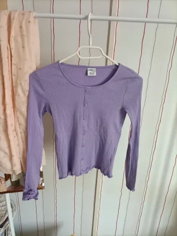 Joli t shirt manches longues 10/12 ans