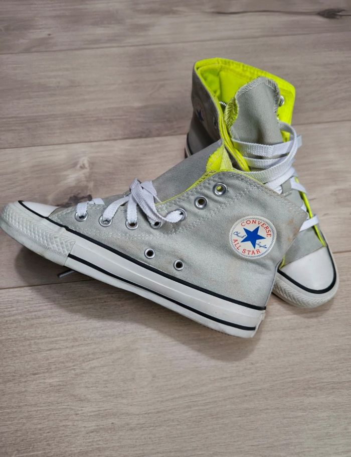 Chaussure Converse, grise et jaune, très bon état, pointure 36,5