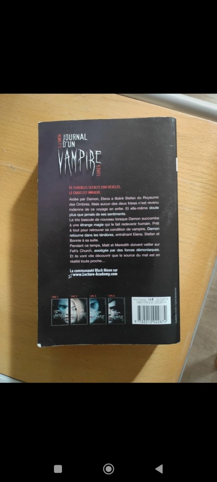 Livre Journal d'un vampire L.J. Smith - photo numéro 3