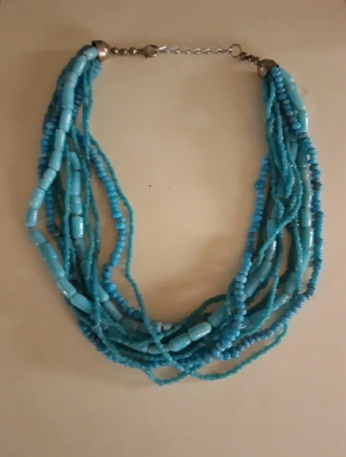 Collier multirangs perles turquoises
