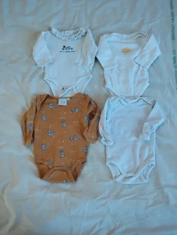 Lot bodies 3 mois fille