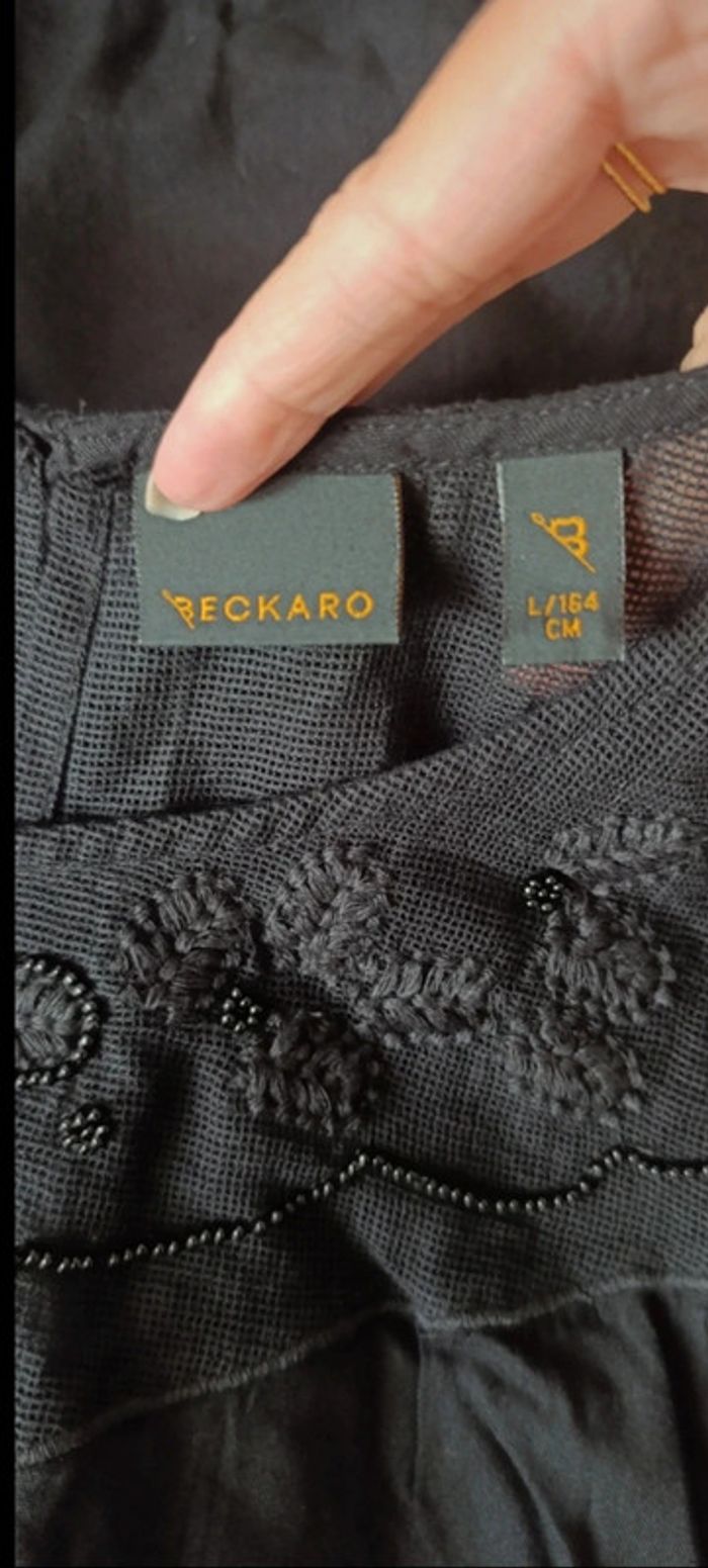 Robe noire chic taille L Beckaro - comme neuve
Très jolie robe noire - photo numéro 3