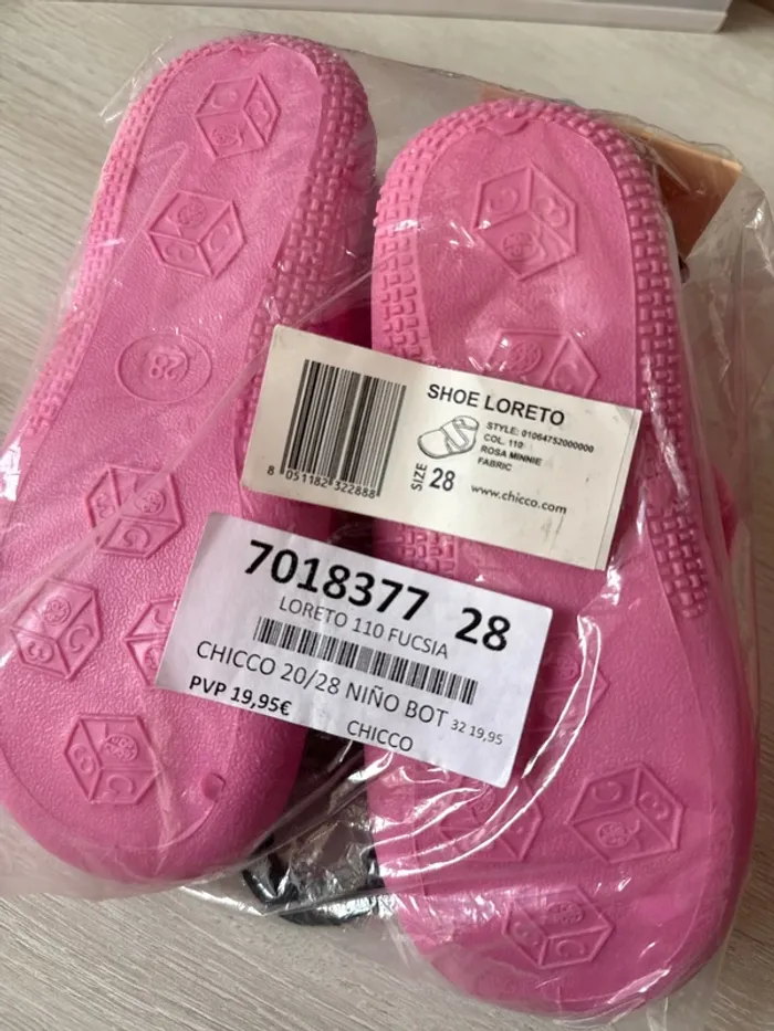 Chaussons chicco 28 Minnie neufs - photo numéro 4