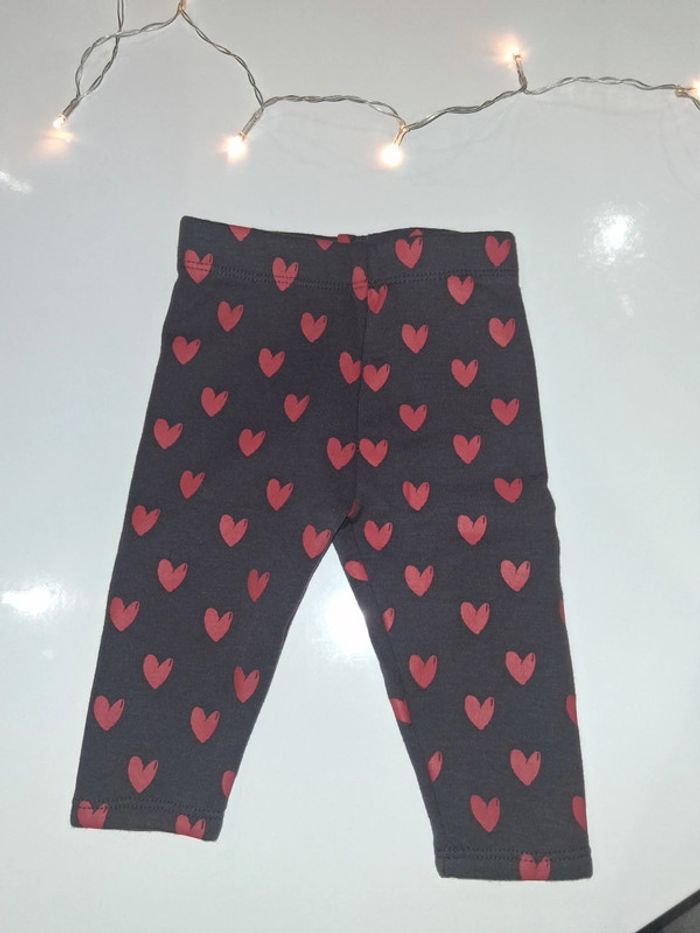 Legging gris avec cœurs rouge Orchestra