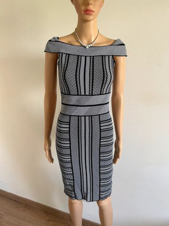 Robe noire et blanche sans manches Morgan taille S jamais portée