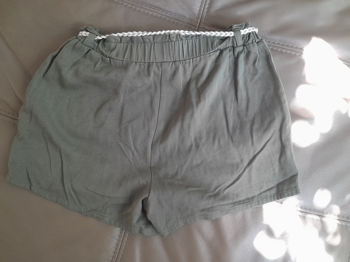 Short fille - photo numéro 2