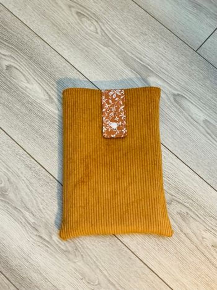 Pochette pour livre broché 28X21 moutarde