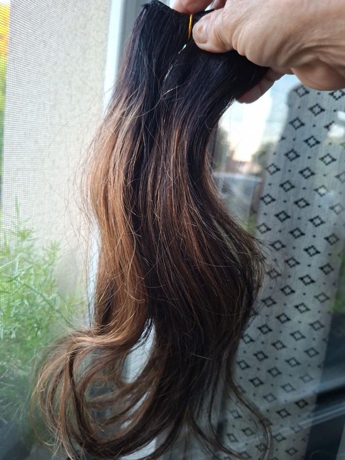 Extension de Cheveux a clips 30cm noir avec balayage