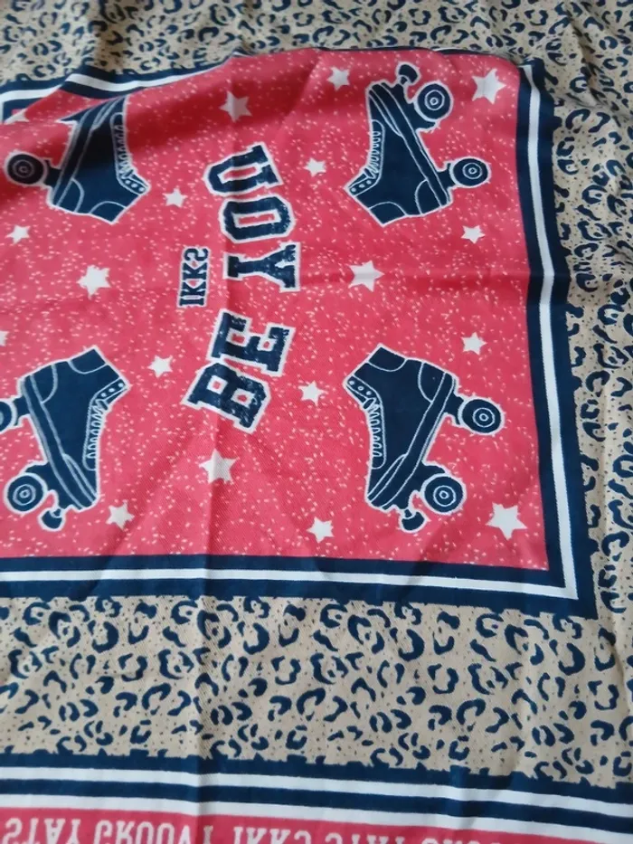 Foulard Ikks fille - photo numéro 2