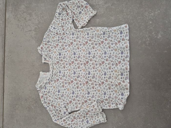 T-shirt fleuri manches longues