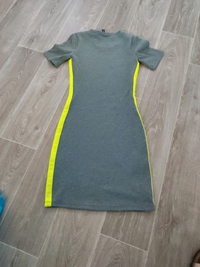 Robe courte - photo numéro 3