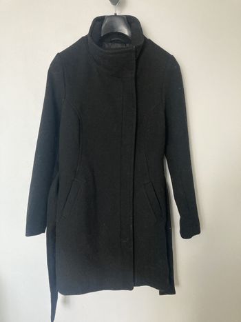 Vend manteau long noir avec ceinture