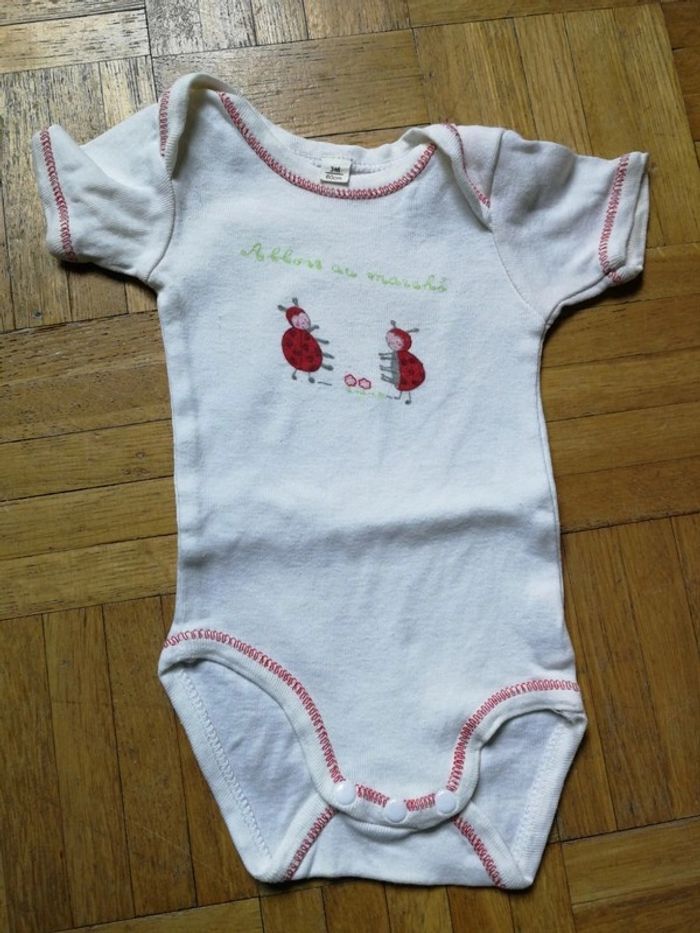 4 bodys MC 3 mois - photo numéro 9