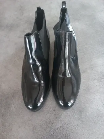 Chaussures reserved