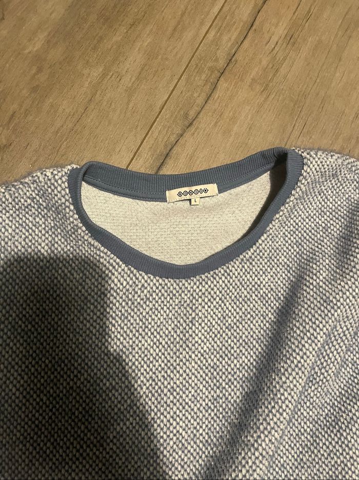 Sweat bleu - photo numéro 3