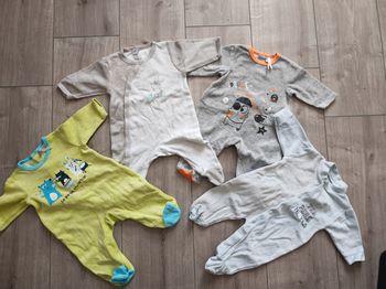 Lot pyjama  1 mois