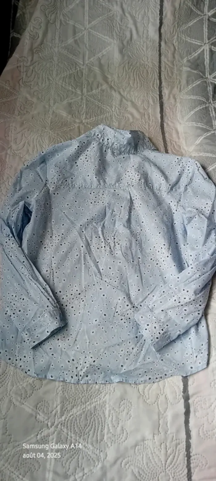 Blouse manches ajustables décolleté en V avec poche motif fleurs bleu femme 42 c&a - photo numéro 14